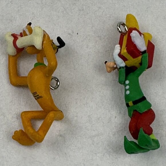 Hallmark 2021 Disney Merry Lil Pluto and Lil Goofy Mini 1" Christmas Ornaments - Picture 4 of 11